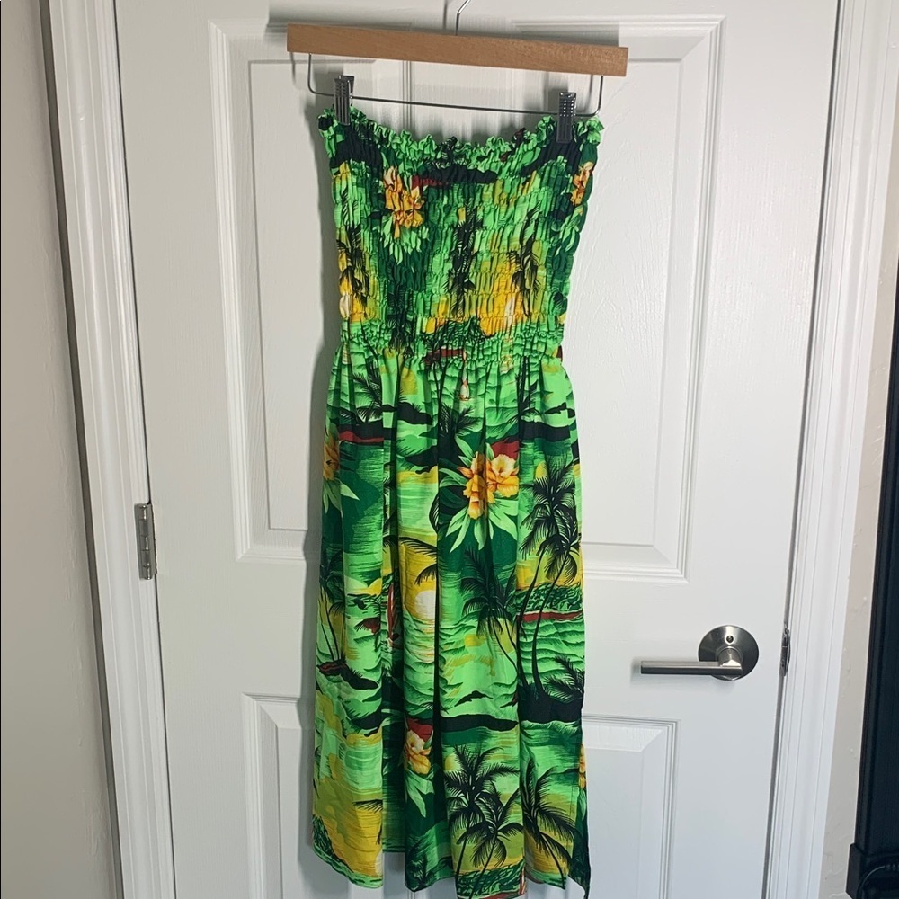 Green floral tie neck dress with tropical print size medium